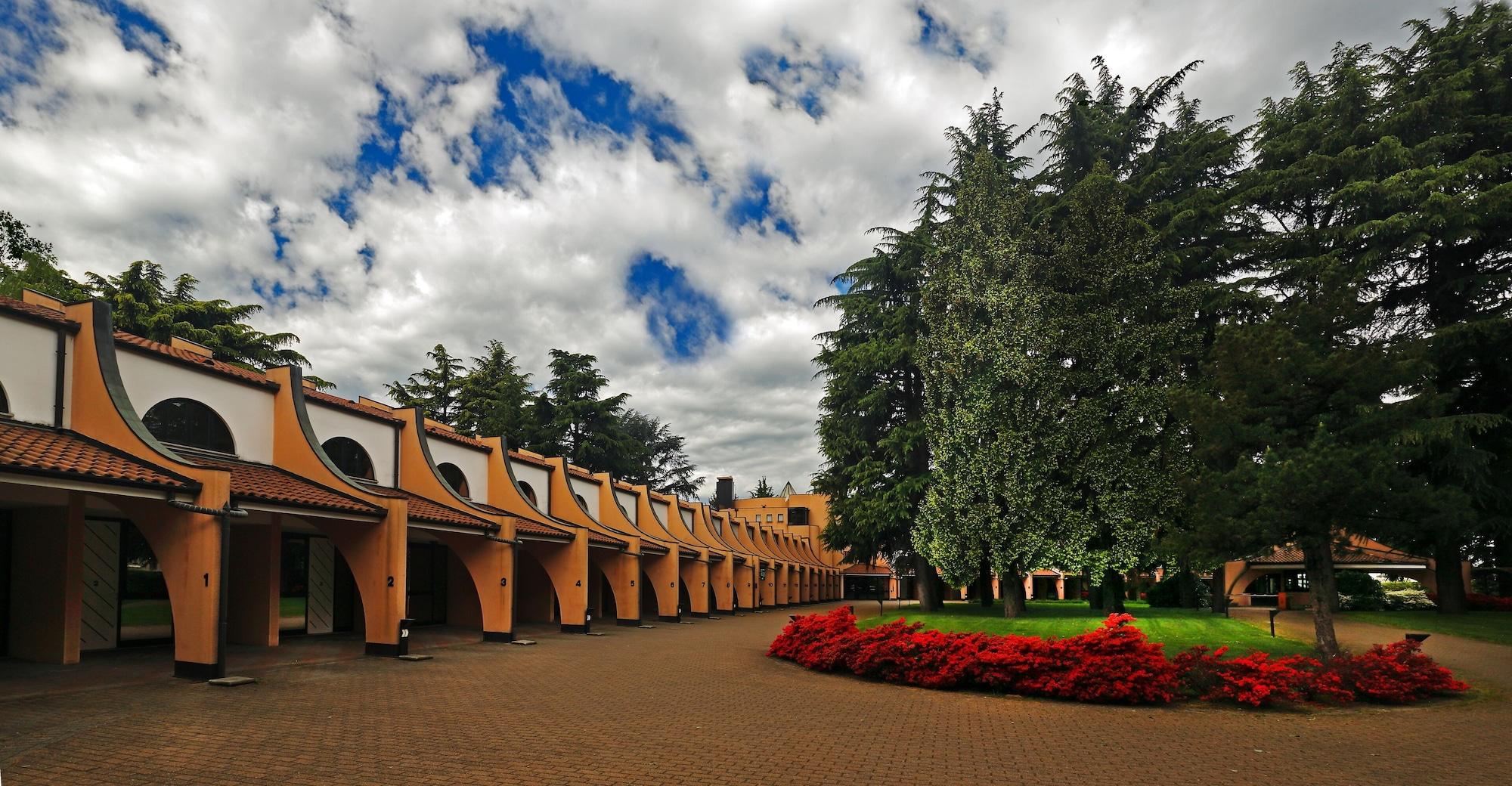 Hotel Pineta Busto Arsizio Exterior foto